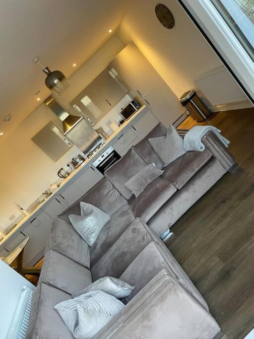 Spacious Apartment In The Heart Of Chelmsford Ngoại thất bức ảnh