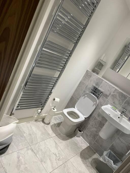 Spacious Apartment In The Heart Of Chelmsford Ngoại thất bức ảnh