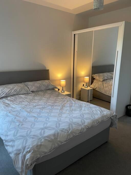 Spacious Apartment In The Heart Of Chelmsford Ngoại thất bức ảnh